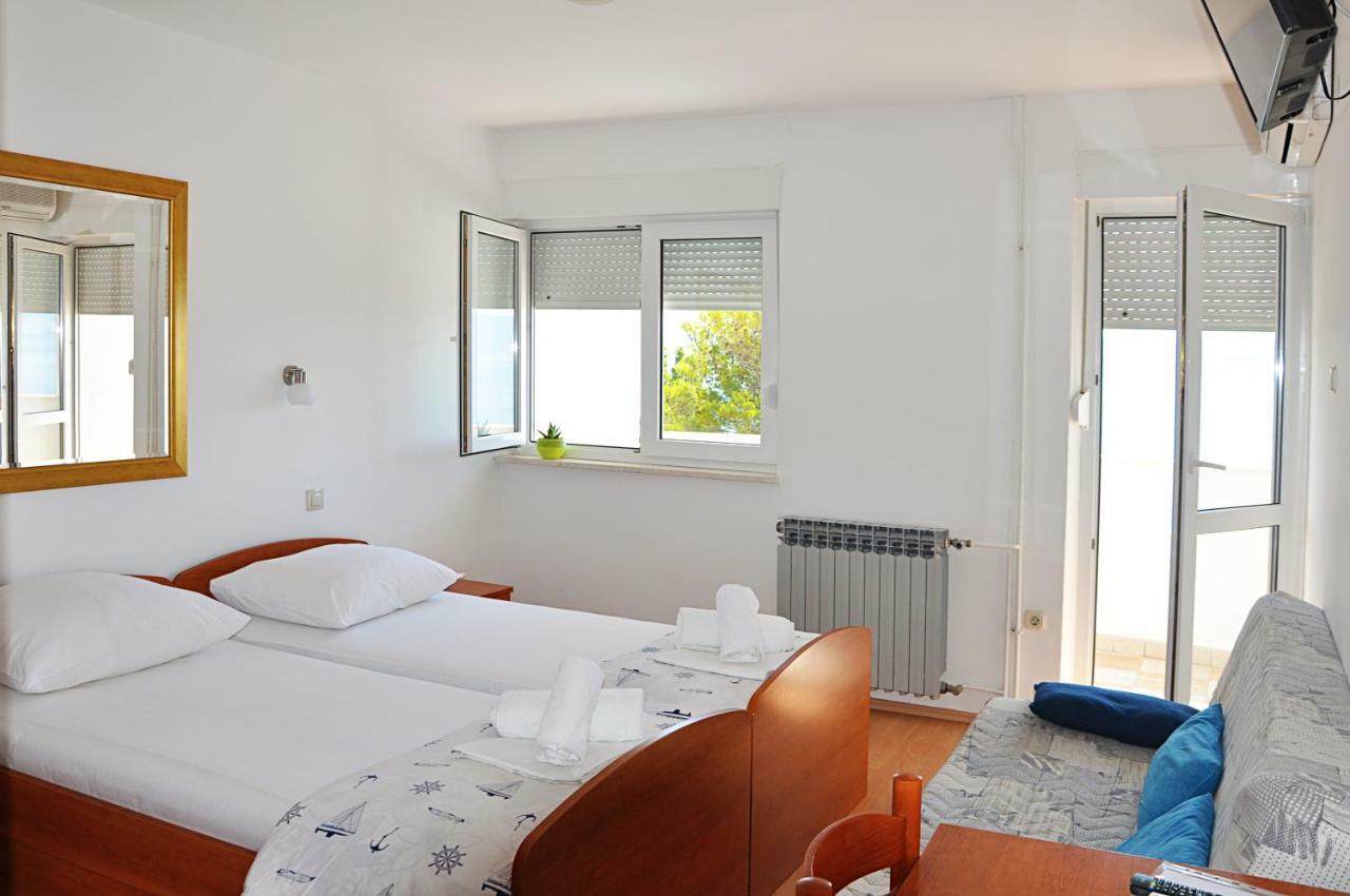 Sunrise Apartments And Studio Apartments Lokva Rogoznica Exterior photo