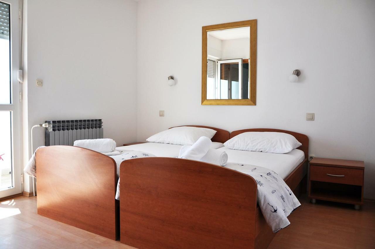 Sunrise Apartments And Studio Apartments Lokva Rogoznica Exterior photo