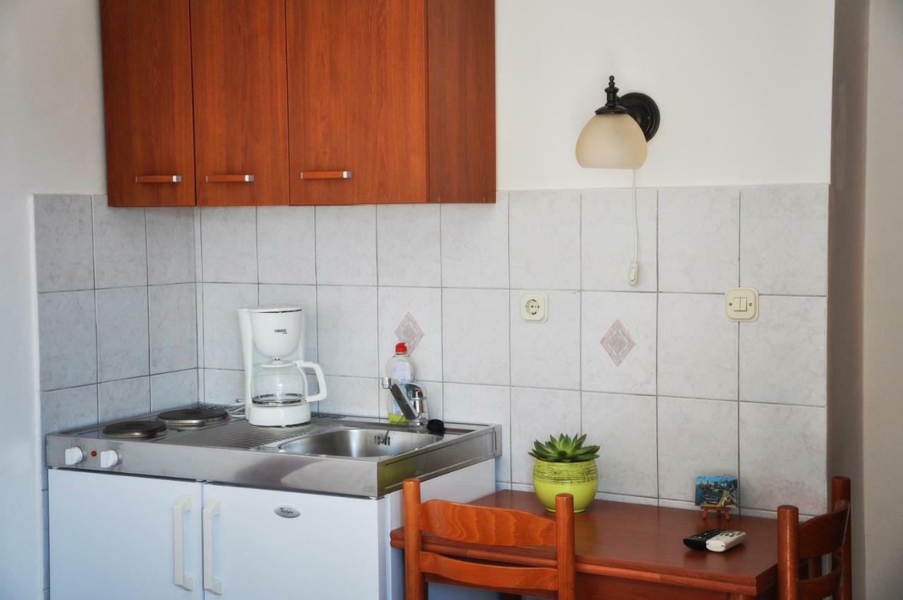 Sunrise Apartments And Studio Apartments Lokva Rogoznica Exterior photo